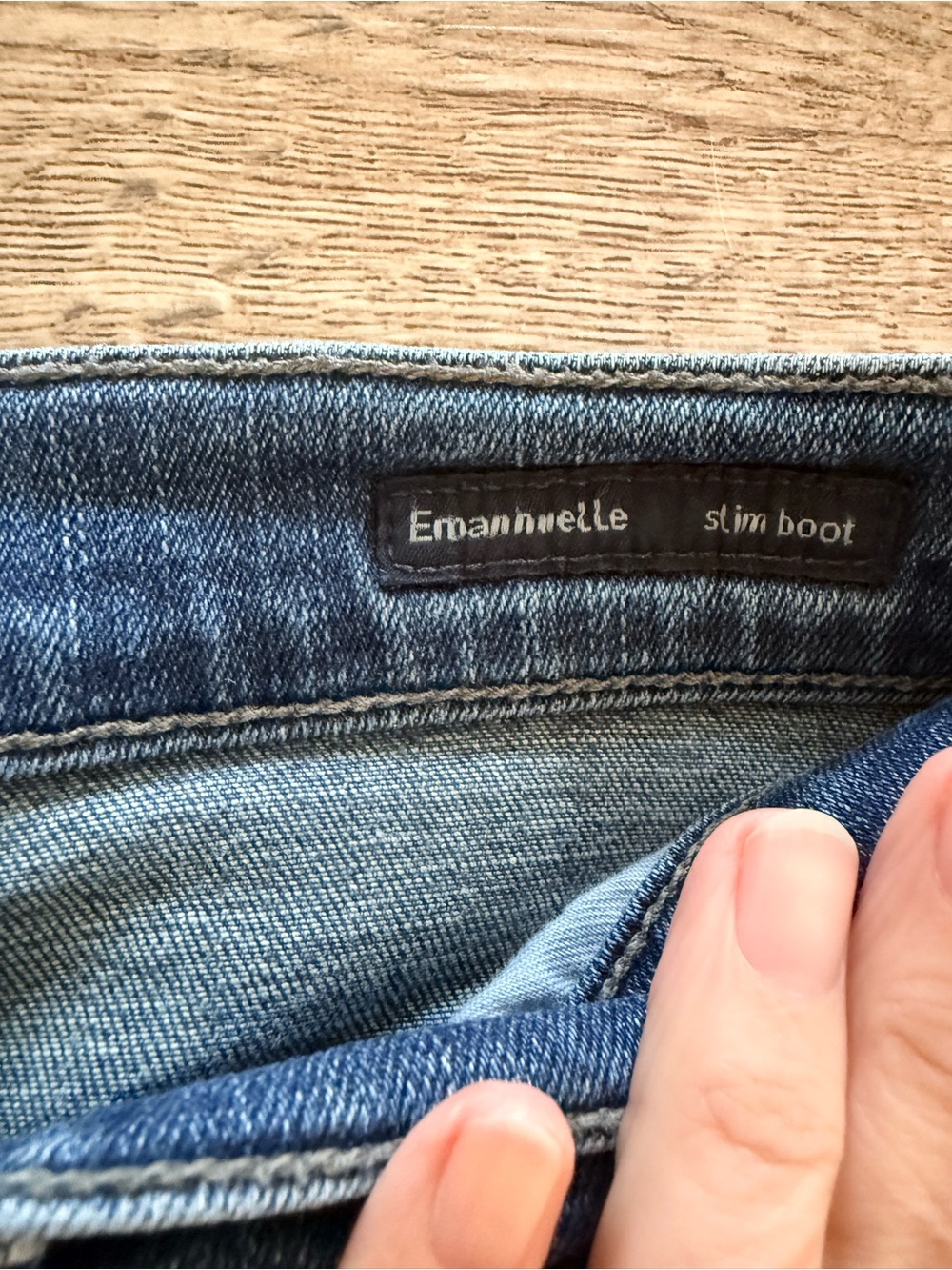 Citizens of Humanity Emanuelle Slim Boot Cut Jeans Size 29  Medium Wash - Picture 7 of 12